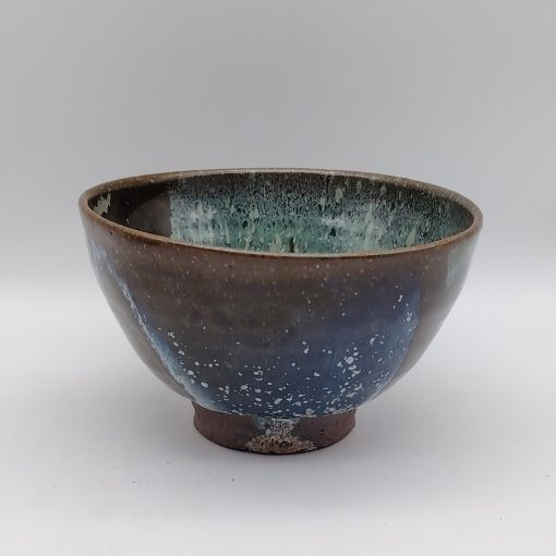 Tazza da matcha "chawan" in ceramica di Hagi blu scuro e turchese, opera del maestro Seigan Yamane