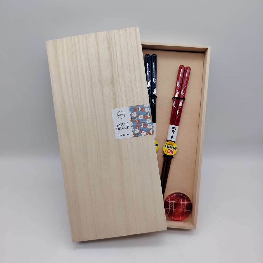 Coppia di bacchette "neko" con poggia-hashi e scatola in legno - immagine 3