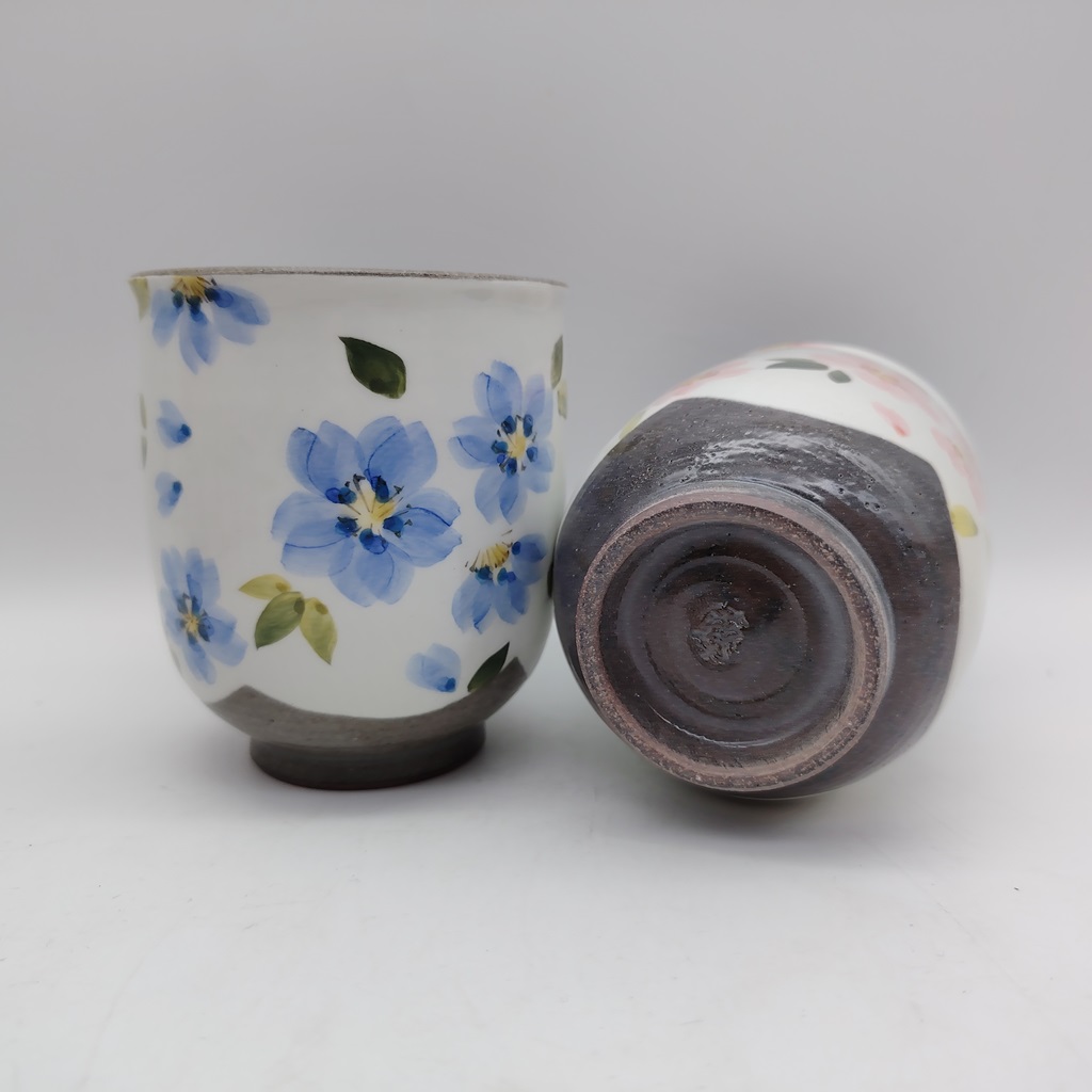 Coppia di tazze in ceramica Kyoyaki - Hanazakura - immagine 5