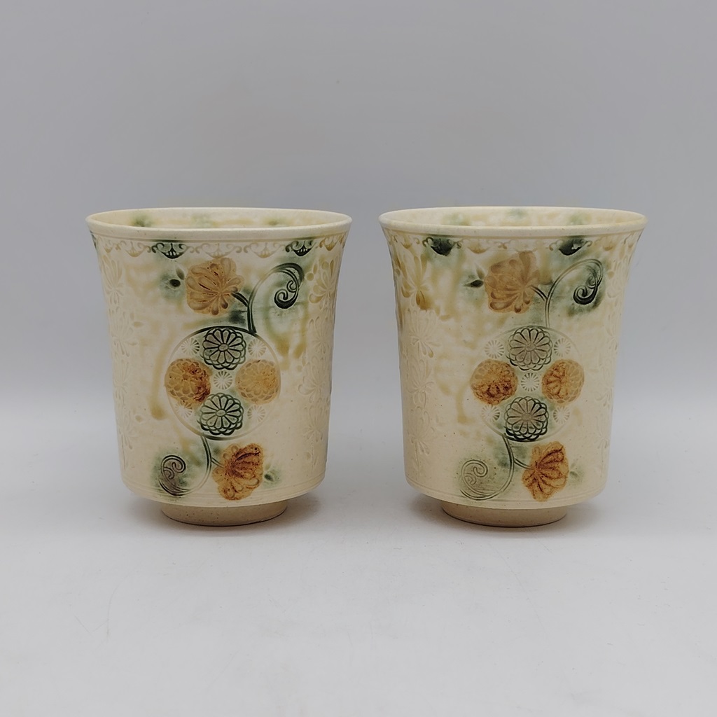 Coppia di tazze in ceramica Kyoyaki - Yuusai Hana Mishima "Kiku" - immagine 3