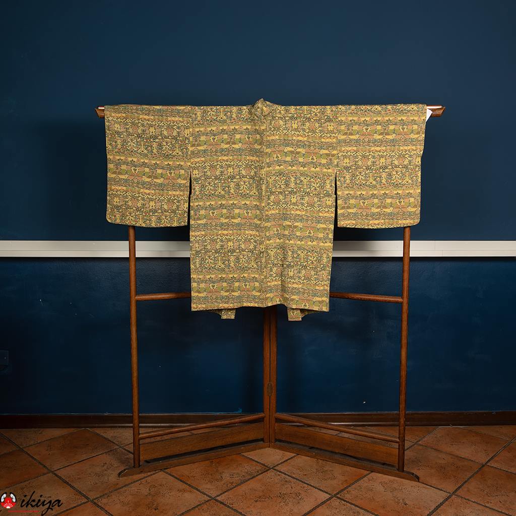 Haori da donna in seta "chirimen" verde con fantasia etnica - immagine 4