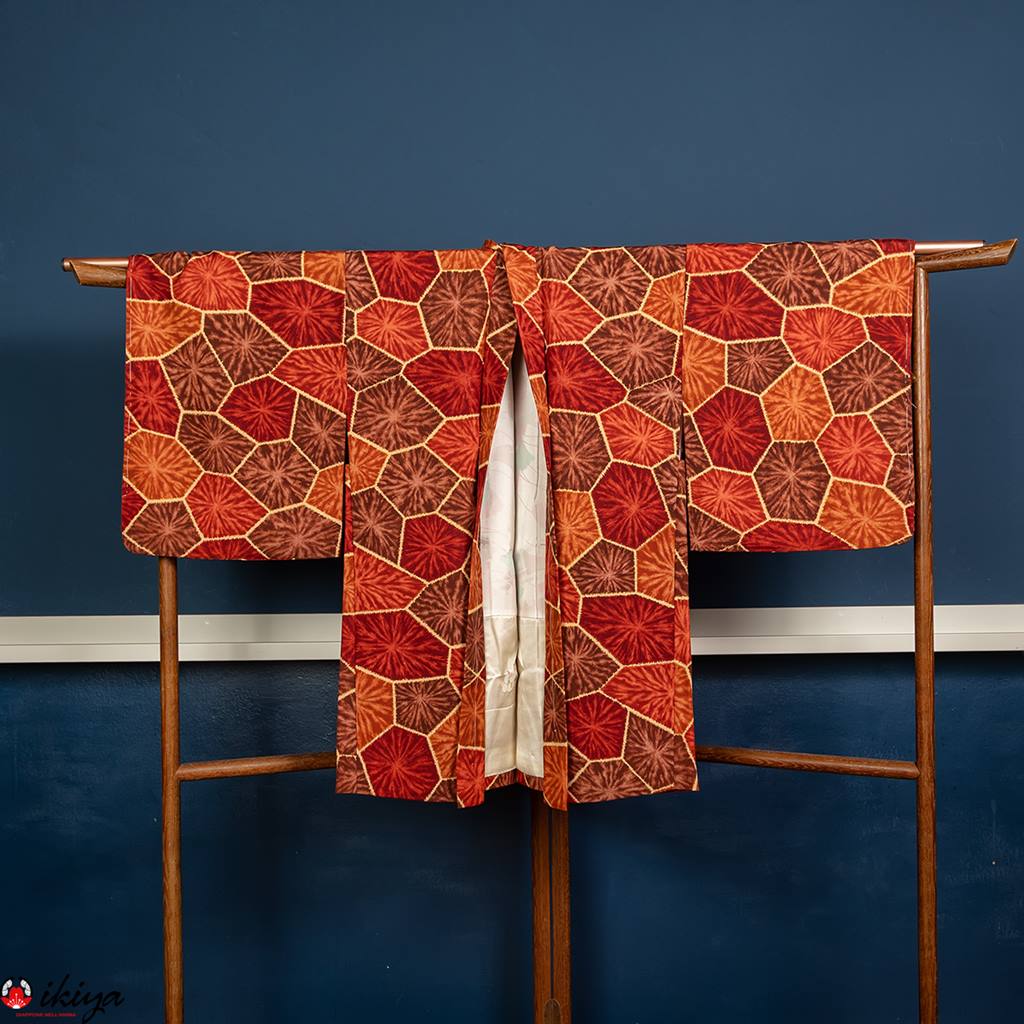 Haori da donna in seta rosso scuro con motivo geometrico - immagine 3