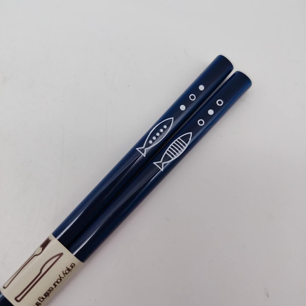Hashi, bacchette giapponesi blu in legno con pesciolini 23cm - immagine 2