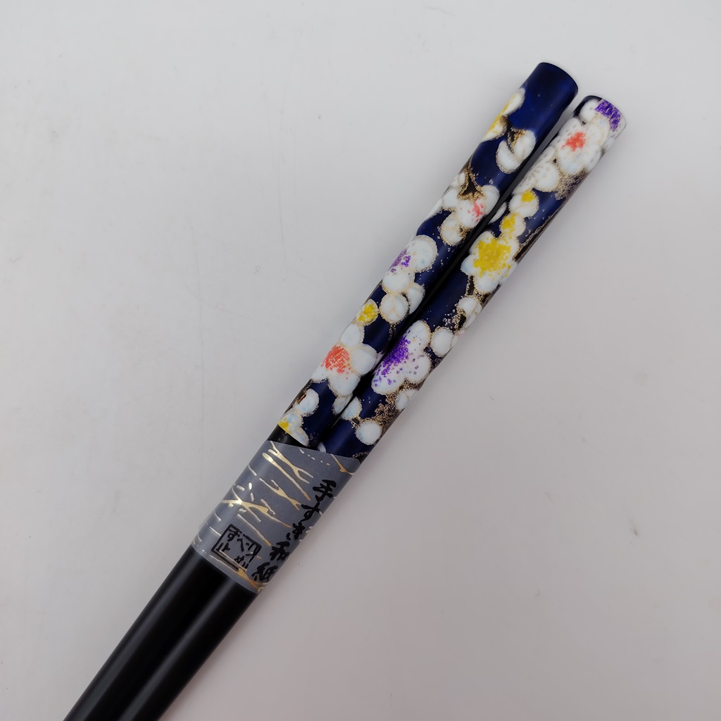 Hashi, bacchette giapponesi nere in legno con "ume" 22,5cm - immagine 2