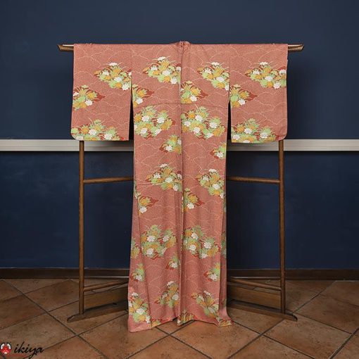 Kimono komon vintage color salmone con peonie