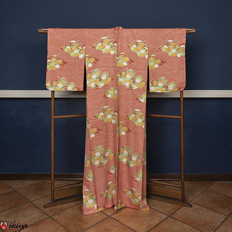 Kimono komon vintage color salmone con peonie