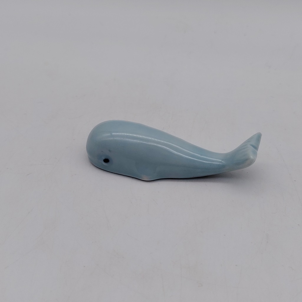 Poggiabacchette a forma di balena - immagine 2