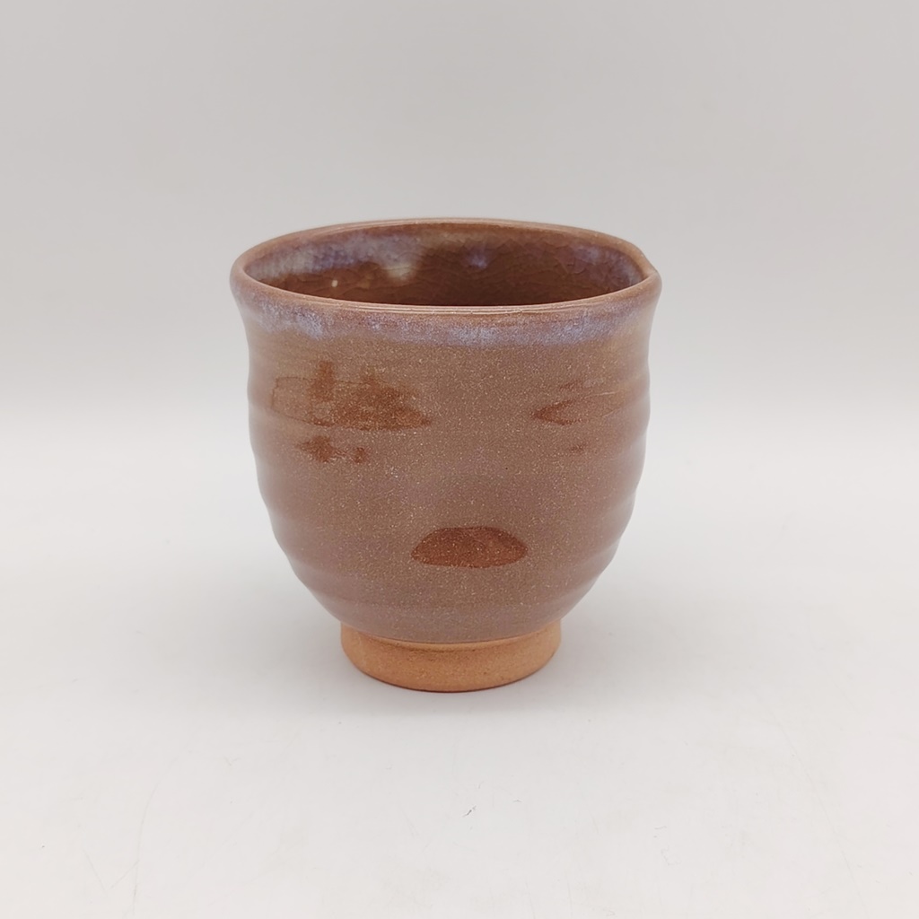 Tazza da tè in ceramica di Hagi color marrone con bordo bianco