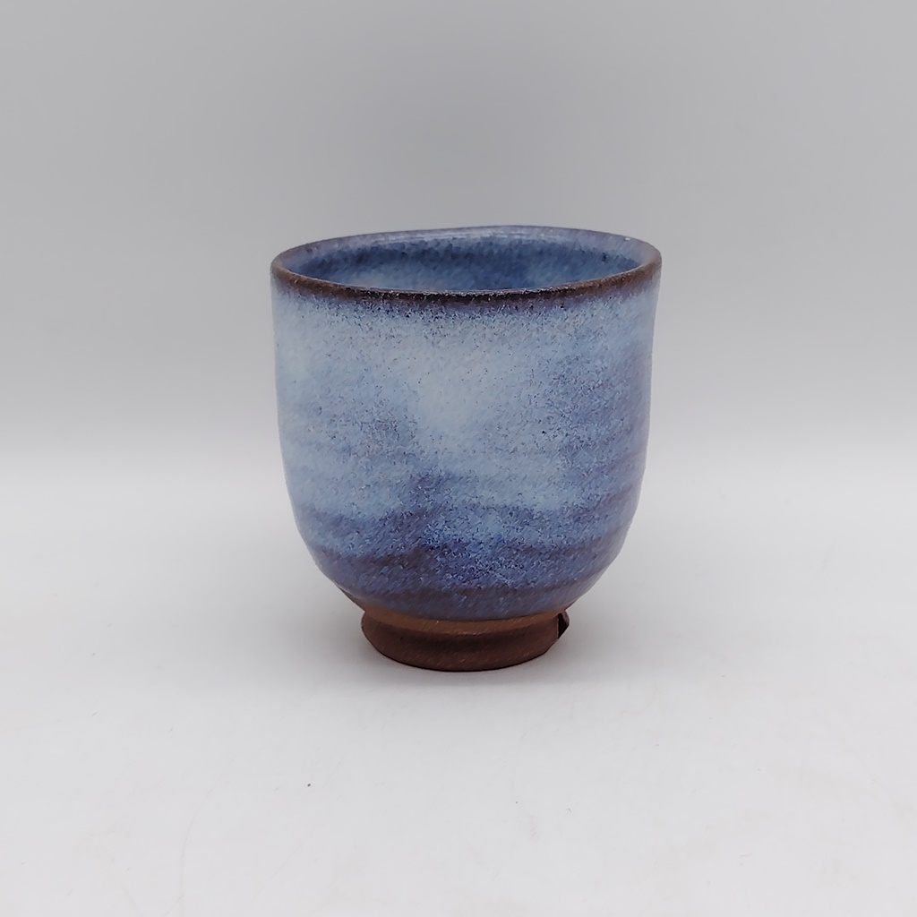 Tazza da tè in ceramica di Hagi di colore blu ad effetto sfumato
