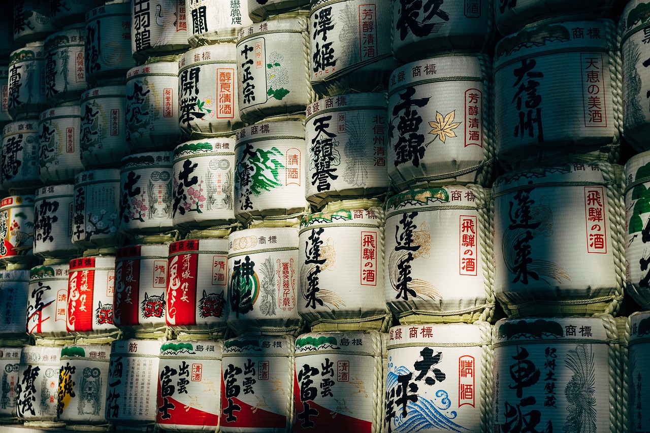 Barili di sake giapponese autentico